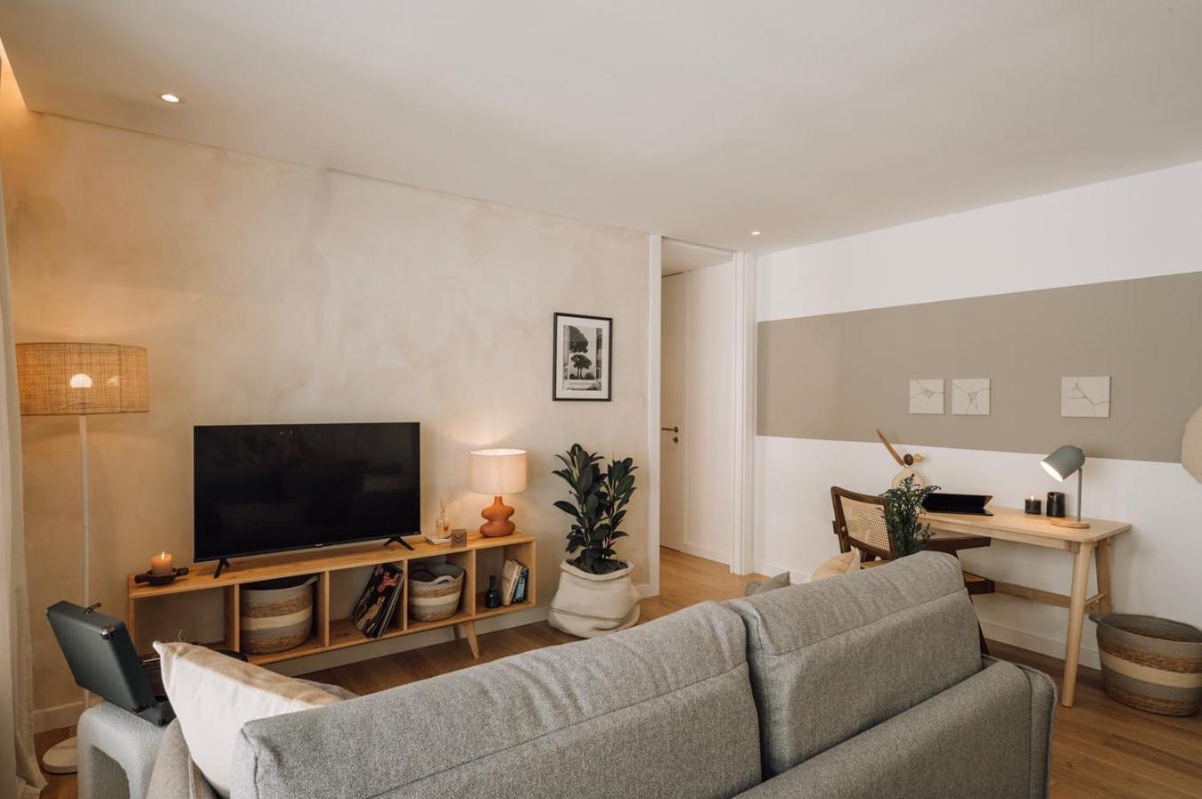 Tarquinia - 1 Bedroom And Parking In Alvalade Apartment *