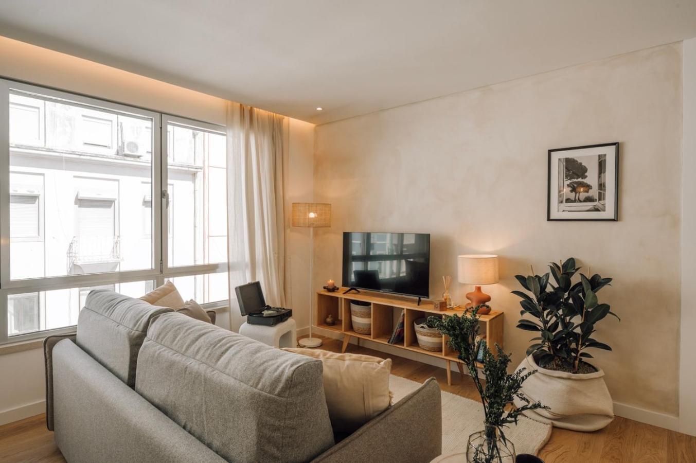 Tarquinia - 1 Bedroom And Parking In Alvalade Apartment